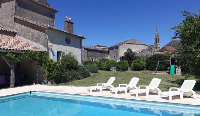 Luxury Country House With Private Heated Pool in Large Grounds