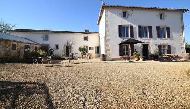 Luxury country house in Deux-Sevres