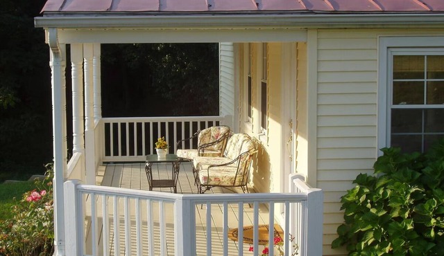 Luxury Country Cottage with Spectacular Blue Ridge Mountain Views!