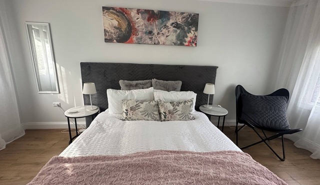 Luxury Country Cottage, on the steps of Fleurieu Peninsula and Adelaide Hills