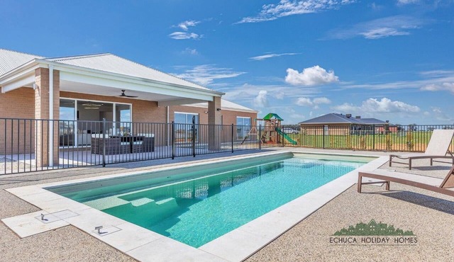 Luxury Country Estate | Heated Pool