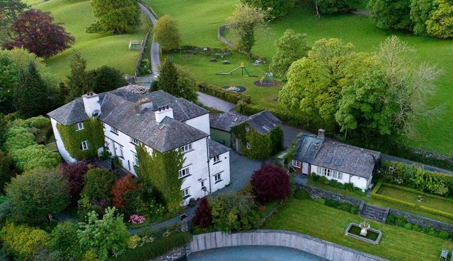 Luxury country house for up to 18 in the heart of Beatrix Potter's Lake District