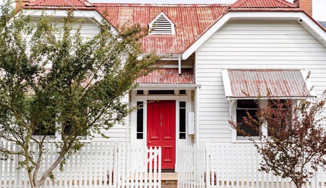 Luxury Country Valley Escape