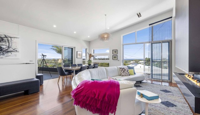 Luxury, Couples Dreams, Corporate Stays, Saltwater Pool