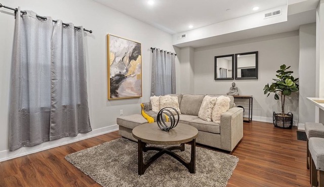 Luxury & Cozy 1 BR