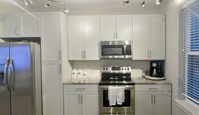 Luxury, Cozy, Family Friendly Apartment in Heart of King of Prussia