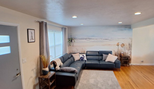 Luxury Cozy Stay-Near Six Flags, Navy Base