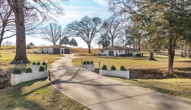 Luxury Creekside near RTJ, Games, Pickleball, Fire Pit, Putting Green & Pets