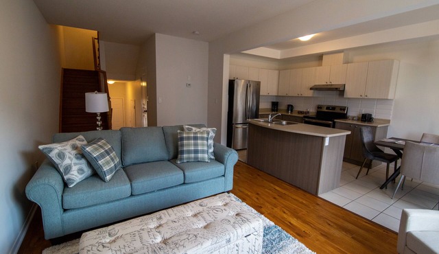 Luxury Curated Stay – Steps from Lake Ontario