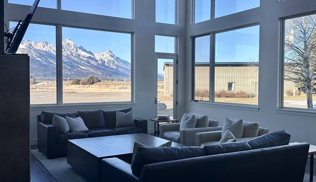 Luxury Custom Built Home North of Town