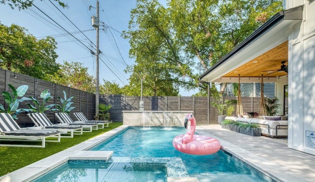 Luxury Custom Home + Gorgeous Pool + Near Downtown
