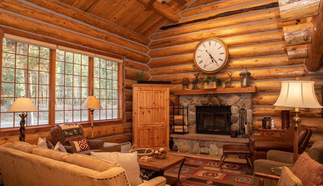 Luxury Custom Log Cabin Retreat in Keystone/Large Private Patio