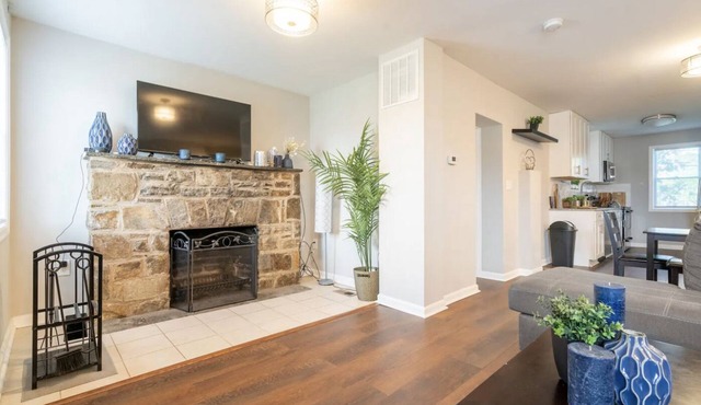 Luxury Cylburn Home -Walking Distance to Mt. Sinai Hospital & Cylburn Arborateum