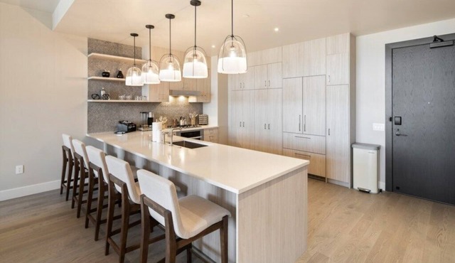 Luxury @Deer Valley East Village -Book 2027 Ski season now!