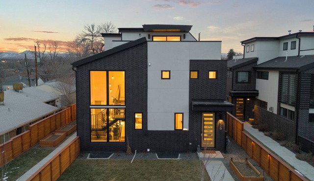 Luxury Denver Retreat 4BR 5BA Skyline Rooftop Near Broncos Stadium & Red Rocks