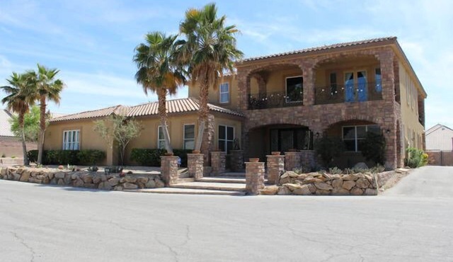 Luxury Desert Resort
