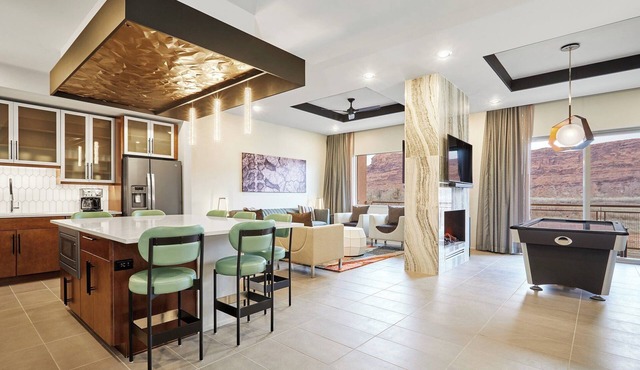 Luxury Desert Retreat a Thrill Seekers Dream!