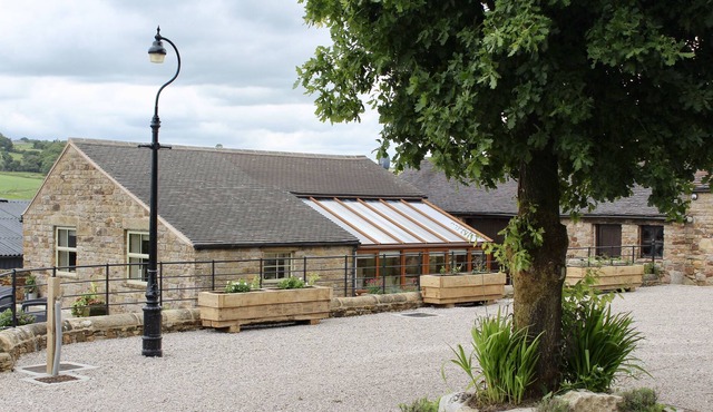 Luxury Detached Stone Cottage in Peak District Village With Amazing Views