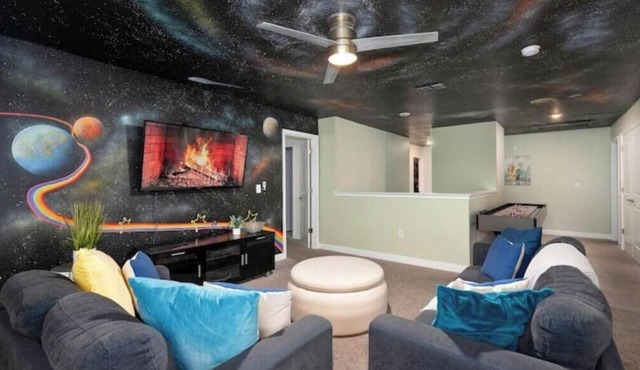 Luxury Disney Villa: Theming, Pool Spa, Game Room & Exclusive Amenities 9BD/5BR