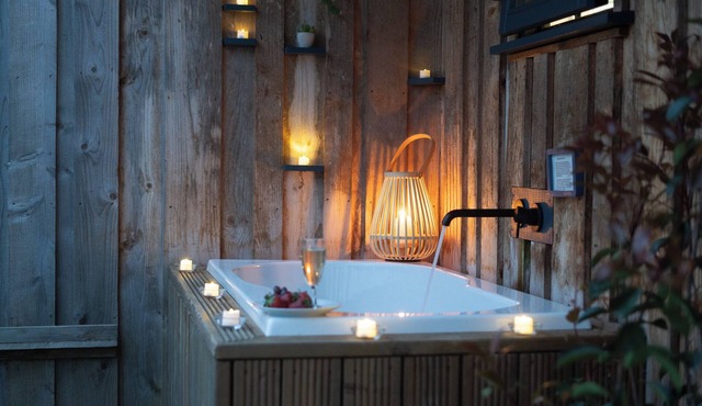 Luxury, Dog Friendly Spa Cabin