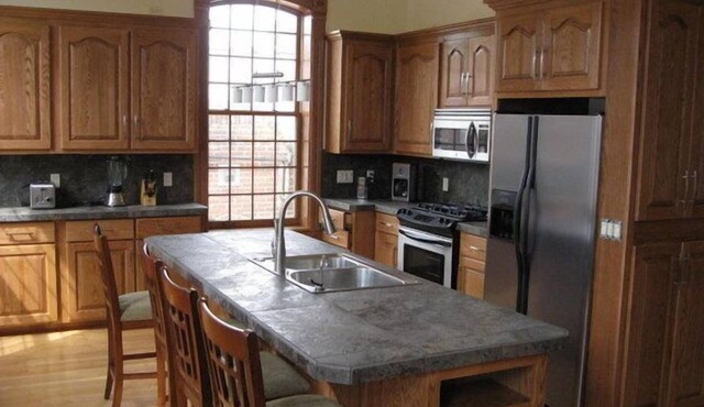 Luxury Door Peninsula Loft Apartment - 30 Mins from Lambeau Field