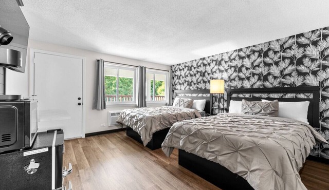 Luxury Double Bed - Near Beaches, Modern Updates