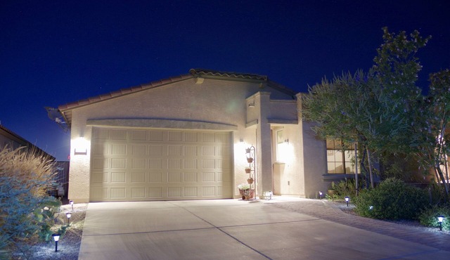 Luxury Dove Mountain Home Overlooking Preserve. Gated Community. Golf, Hiking.
