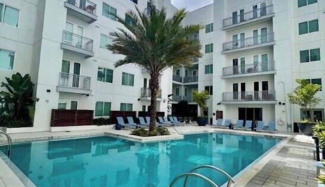 Luxury Downtown Apt near Universal Kia Center