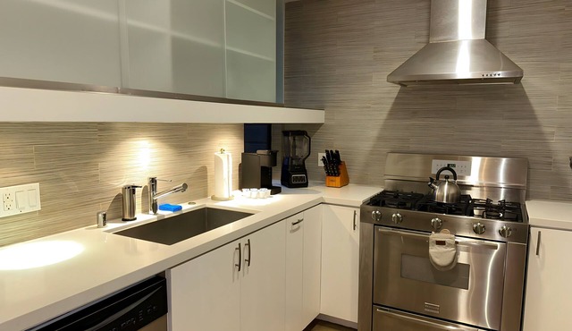 Luxury Downtown Flat + Bbq + Lux Furniture