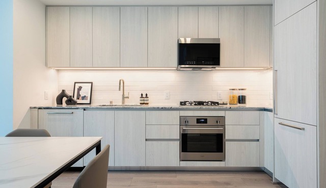 Luxury Downtown Long Beach Suites: Resort Living Steps from Alamitos Beach!