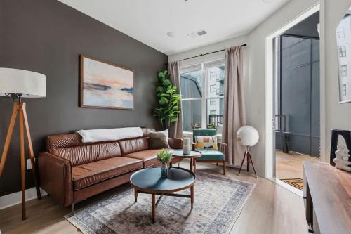 Luxury Downtown Property With a Pool