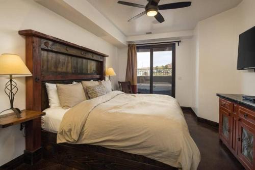 Luxury Downtown Rental (Hot Tub/Pet Friendly) - La Dolce Vita Villas #8