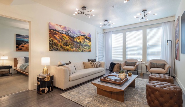 Luxury Downtown 2 Bd 2 Ba Suite - Rooftop Terrace, Steps to Delta Center & More!