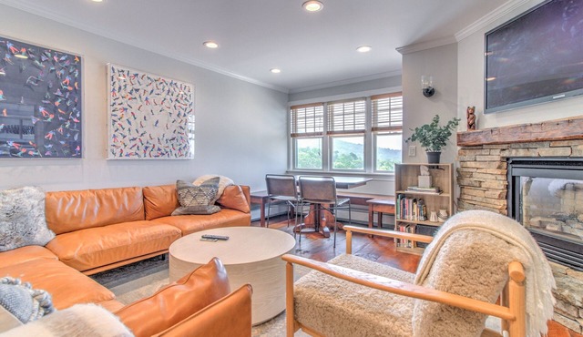 Luxury Duplex Condo·Stratton Ski in Ski Out
