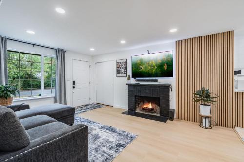 Luxury Duplex Smart Toilet AC BBQ