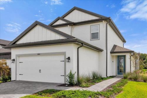 Luxury e Themed Rooms Minutes from Disney Parks