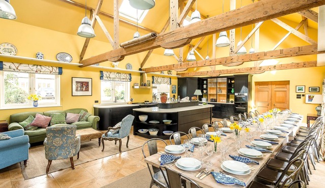 Luxury enormous house Wilts/Dorset border with idyllic far reaching views