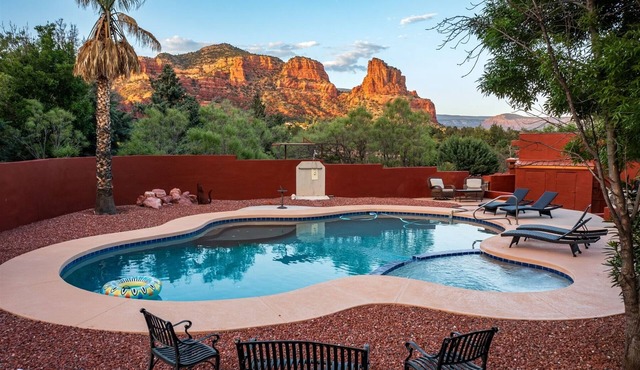 Luxury Entertainment with Peace & Tranquility Home! Views Abound! Private
