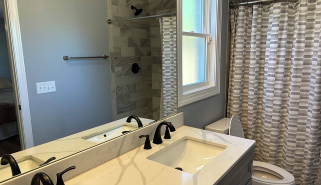 Luxury Escape in the City of Pleasant Living!