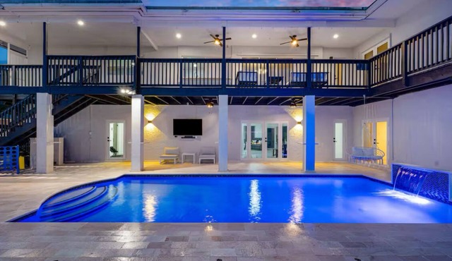 Luxury Escape: Pool, Hot tub, Mini Golf & More!