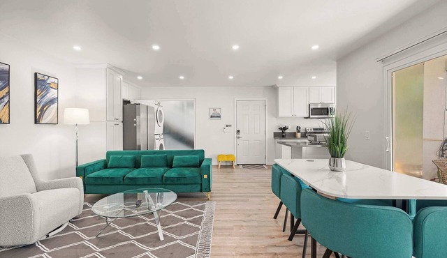 Luxury Escape w/Private Balcony & Free Parking #3