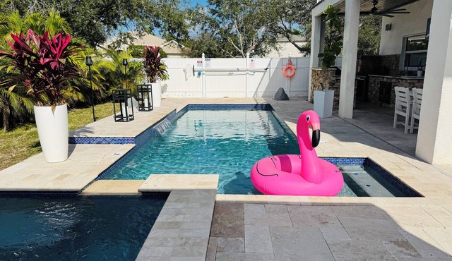 Luxury Escapes Home W/Heated Pool & Spa Near IMG & Siesta Key Beach