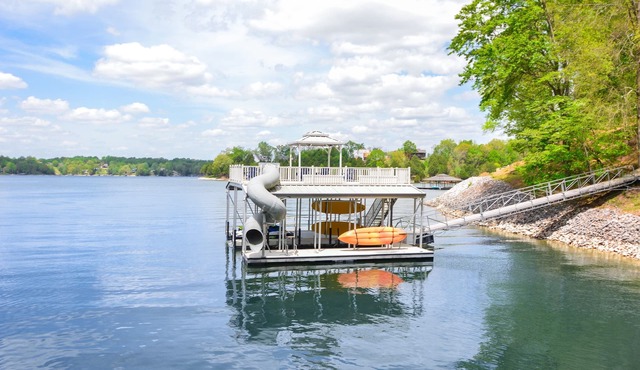 Luxury Estate Center of Tims Ford Lake with Unbeatable Lakefront Views, Dock