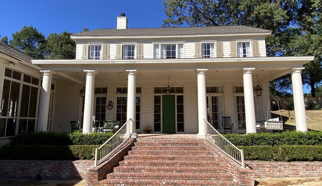 Luxury Estate Home just steps from the Oxford Square