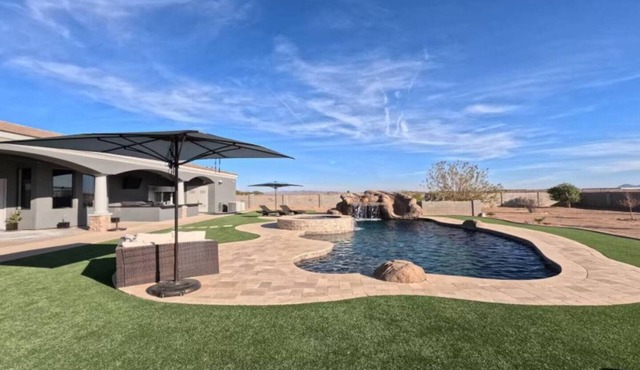 Luxury Estate | HTD Pool w/slide, Spa, Gym & Pickleball