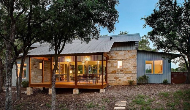 Luxury Estate in DWELL mag! Burning Creek Hill Country Retreat w/Pool & Spa!
