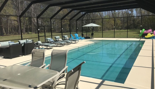 Luxury Estate Living on five acres with a pool minutes from Downtown Beaufort