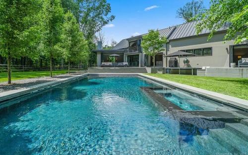 Luxury Estate Near NYC Pool, Privacy, Sleeps 10