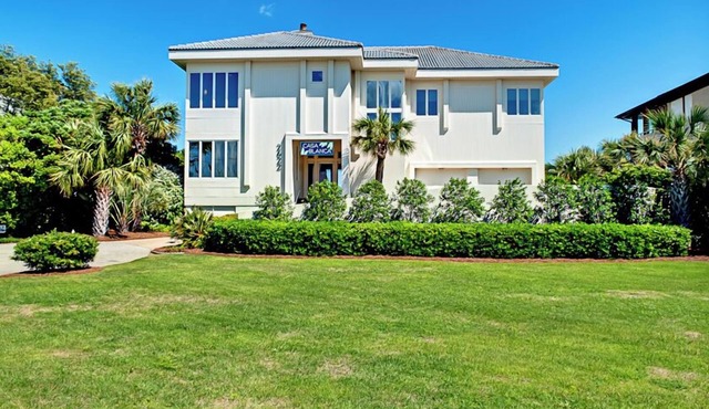 Luxury Estate Casa Blanca - Direct Ocean/Beachfront front Access & HEATED Pool