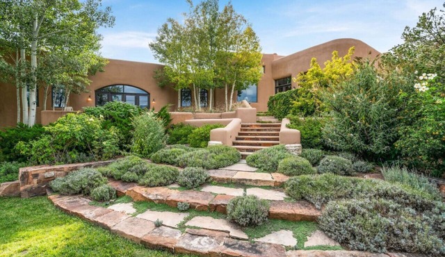 Luxury Estate w/Hot Tub & Casita